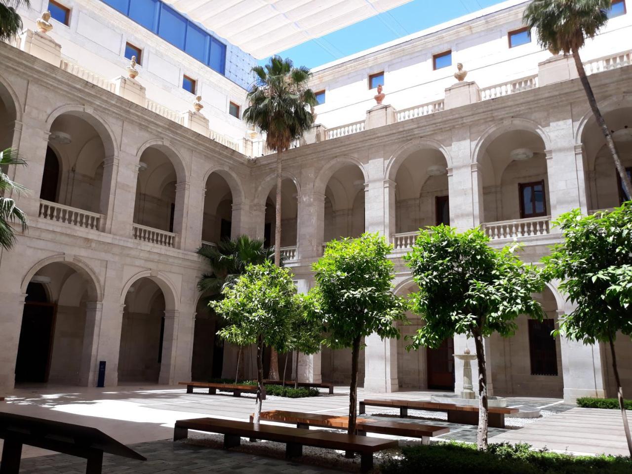 Stay Home & Away In The Heart Of Historical Town Of Málaga Eksteriør billede
